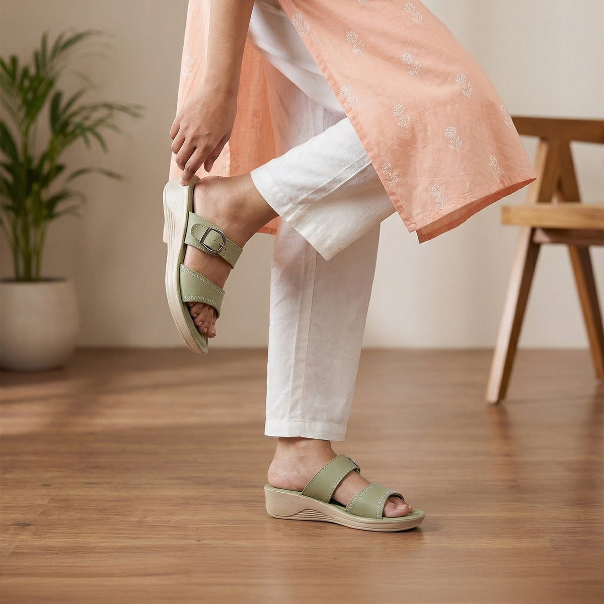 Women's Daily Wear Sandals - WLR74017 Pista